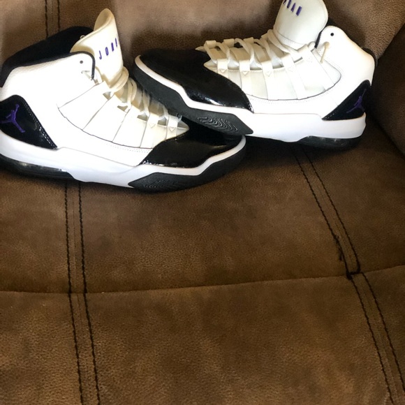 Nike Other - Nike Air Jordan Max Aura size 10